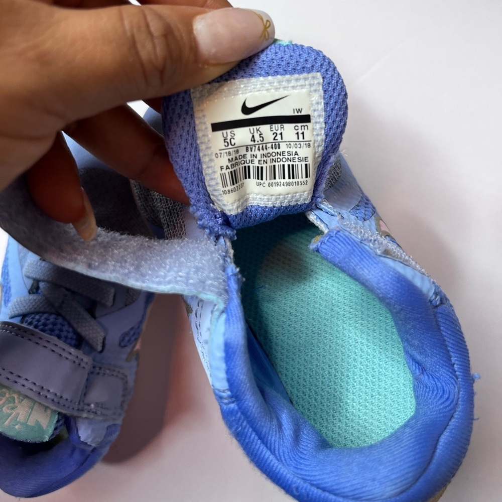 Baby girl Nike Kids Blue Sneakers Sz 5C - Picture 4 of 6